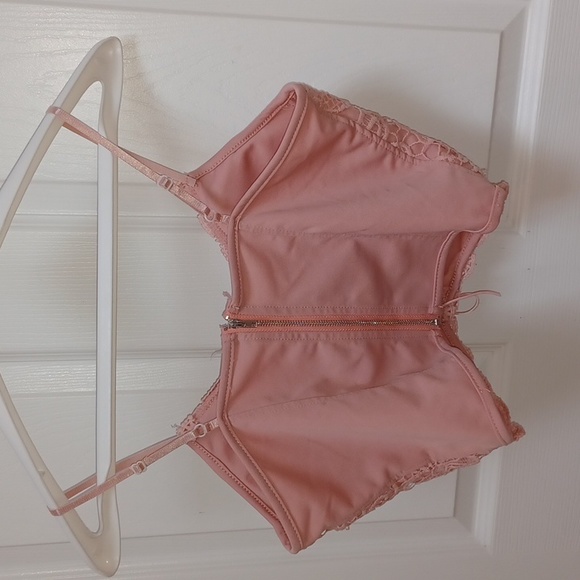 ☀️Cropped Spaghetti Strap Tank Top - Picture 2 of 5